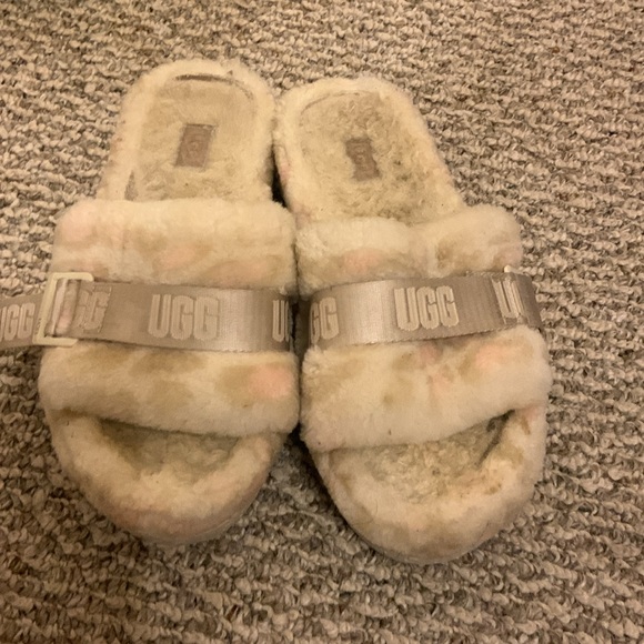 Ugg slides - Picture 3 of 4